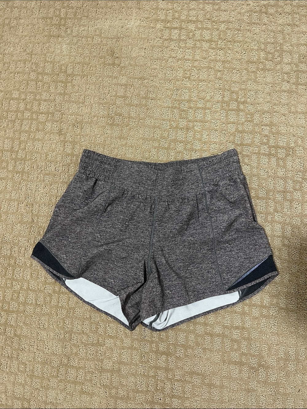 Lulu Women's Hotty Hot High rise (tall) 2.5” - Grey